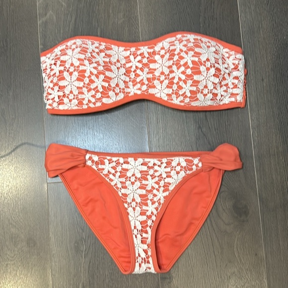 Aerie Crocheted Overlay Coral Bikini Top size L, bottom size M - Picture 4 of 13